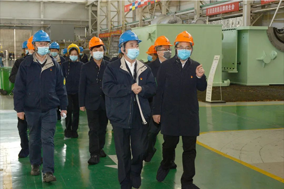 临潼区委书记王浩深入星空电竞调研疫情防控及复工复产工作